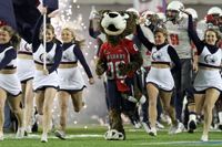 Southpaw running with USA Cheerleaders